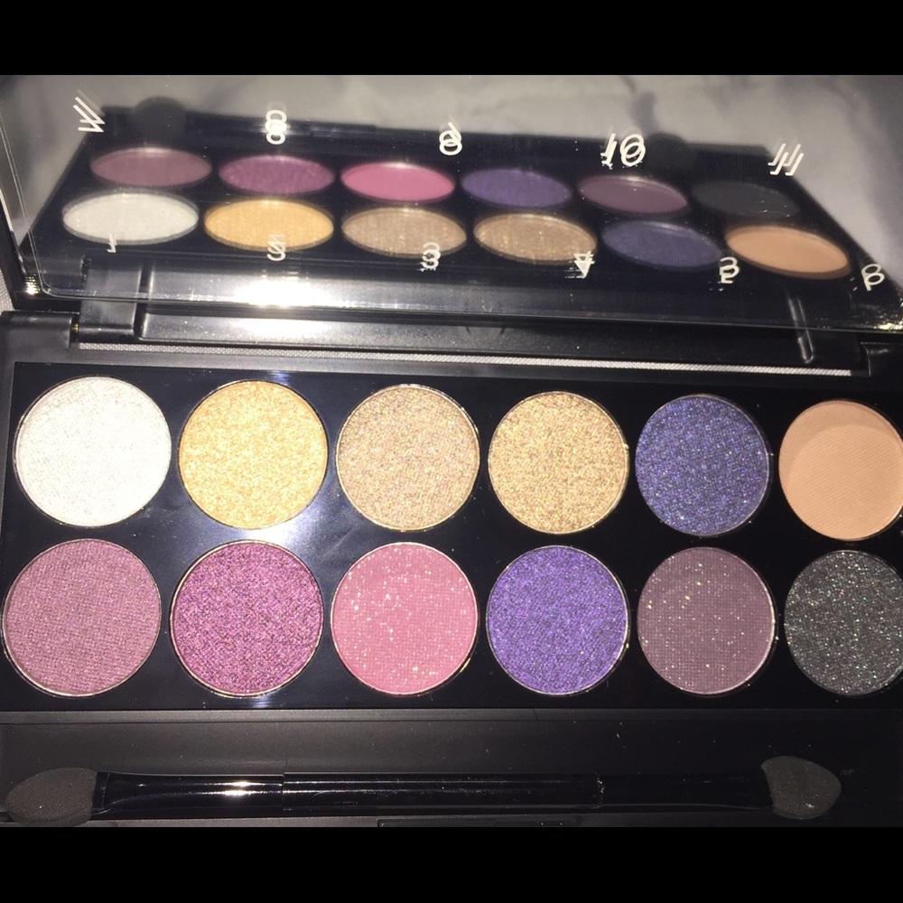 NEW Sleek MakeUP Eyeshadow Palette